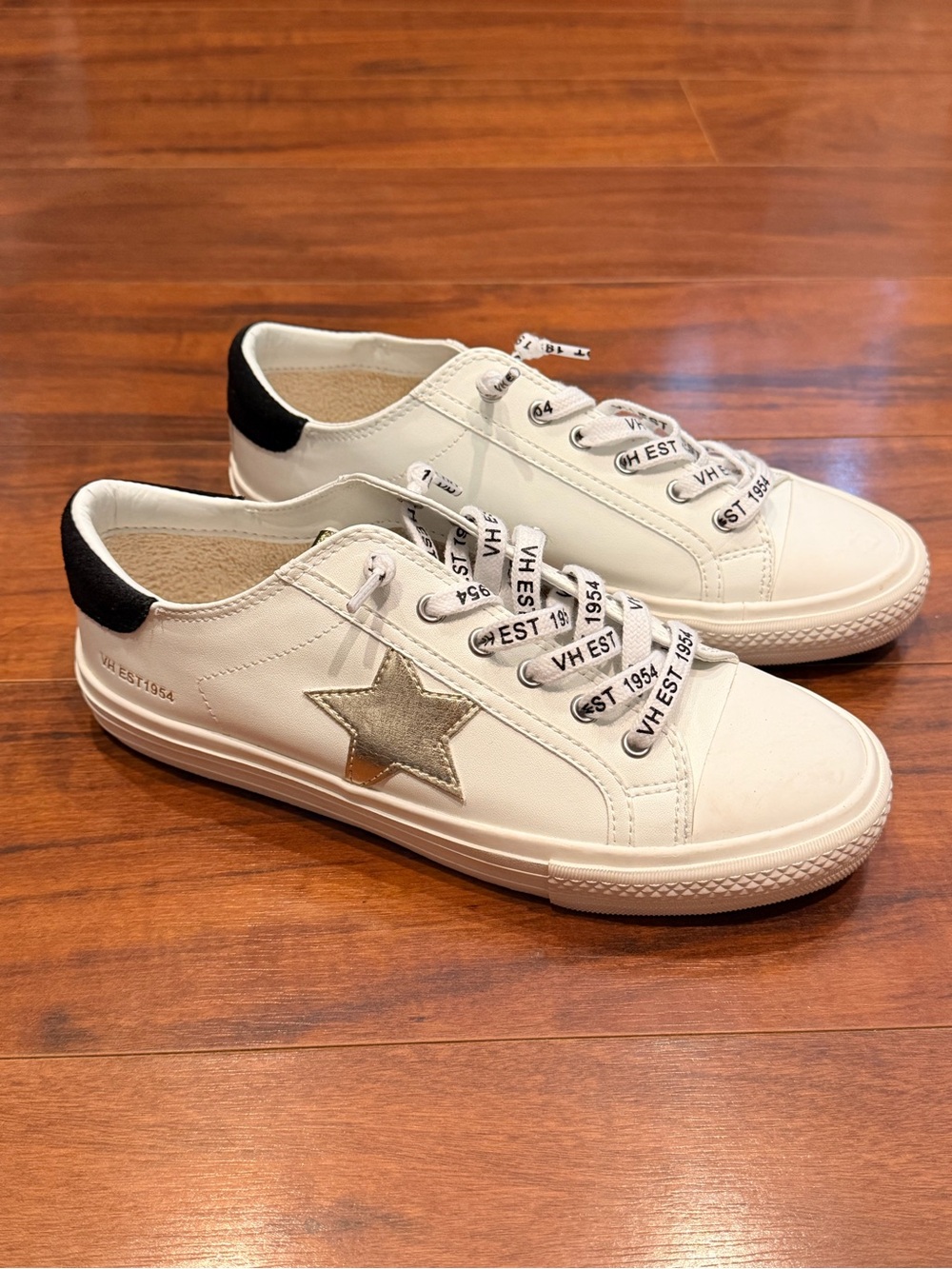 Vintage Havana White Gold Star Low Top Sneakers Black Heel